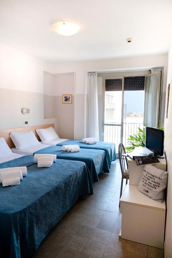 Hotel Selene - Vista Mare Riccione Phòng bức ảnh