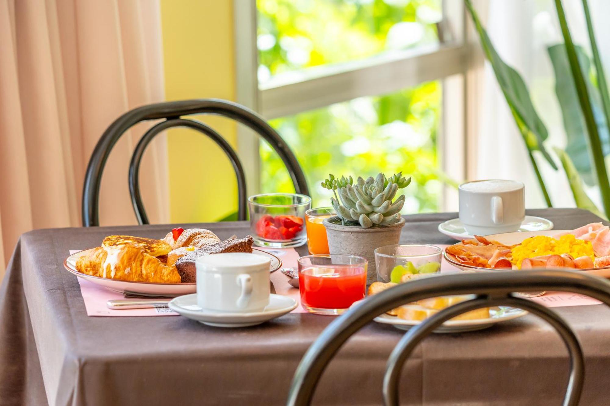 Hotel Selene - Vista Mare Riccione Ngoại thất bức ảnh