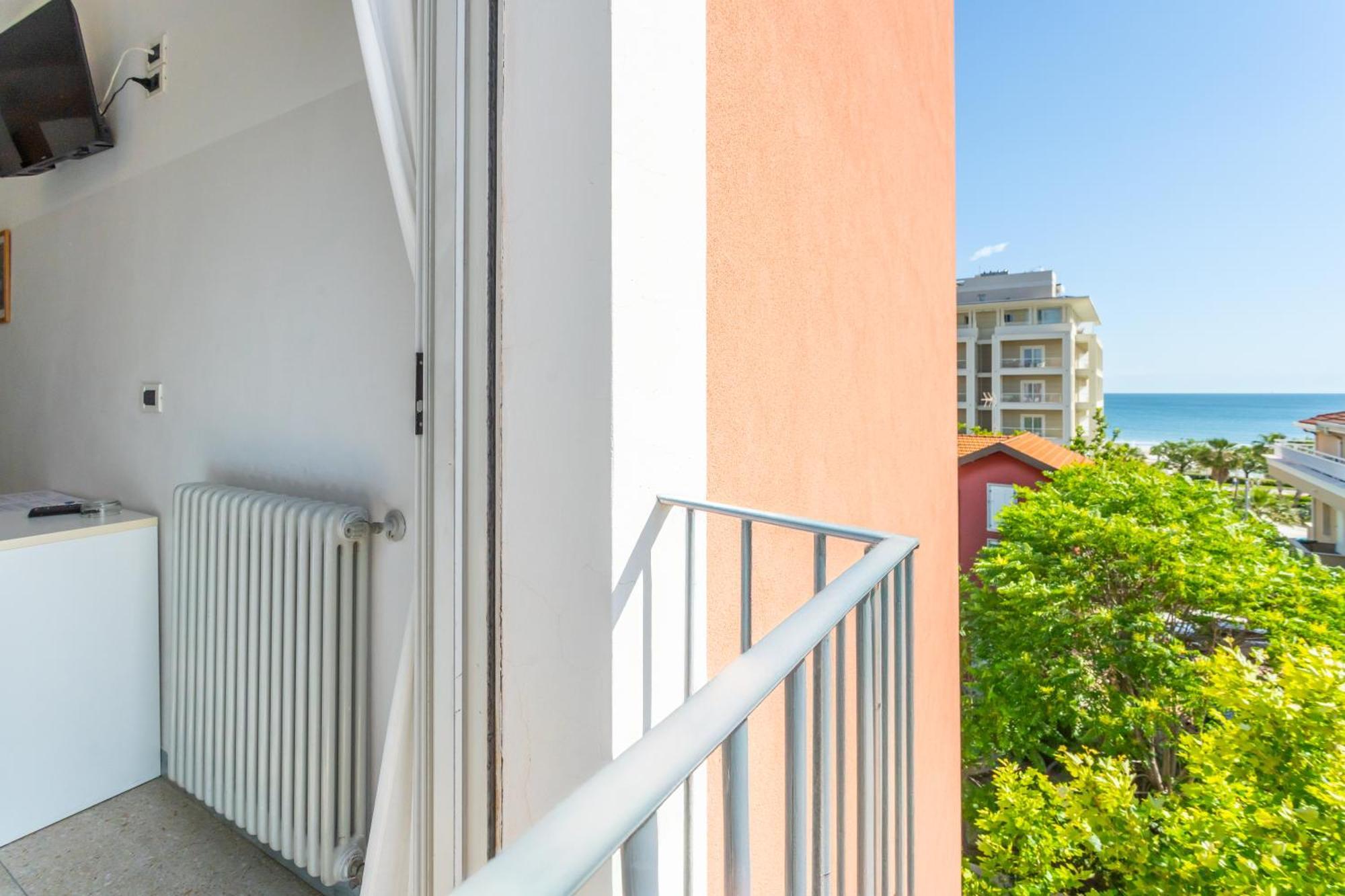 Hotel Selene - Vista Mare Riccione Ngoại thất bức ảnh