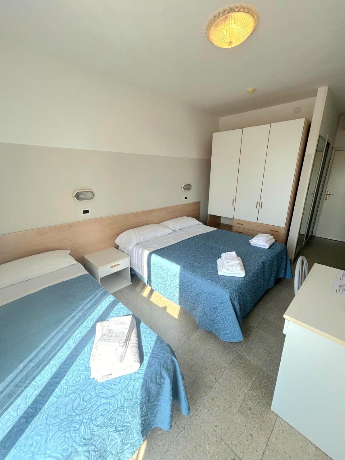 Hotel Selene - Vista Mare Riccione Phòng bức ảnh