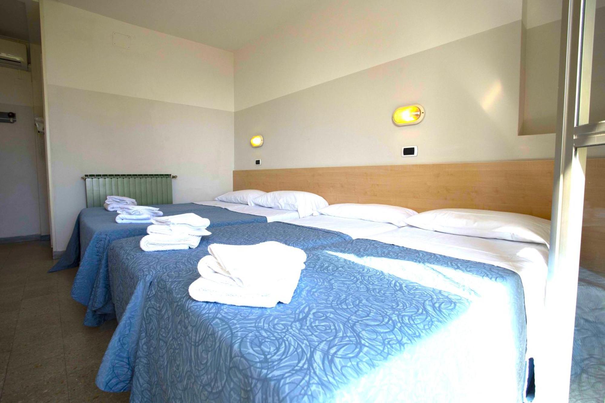 Hotel Selene - Vista Mare Riccione Phòng bức ảnh
