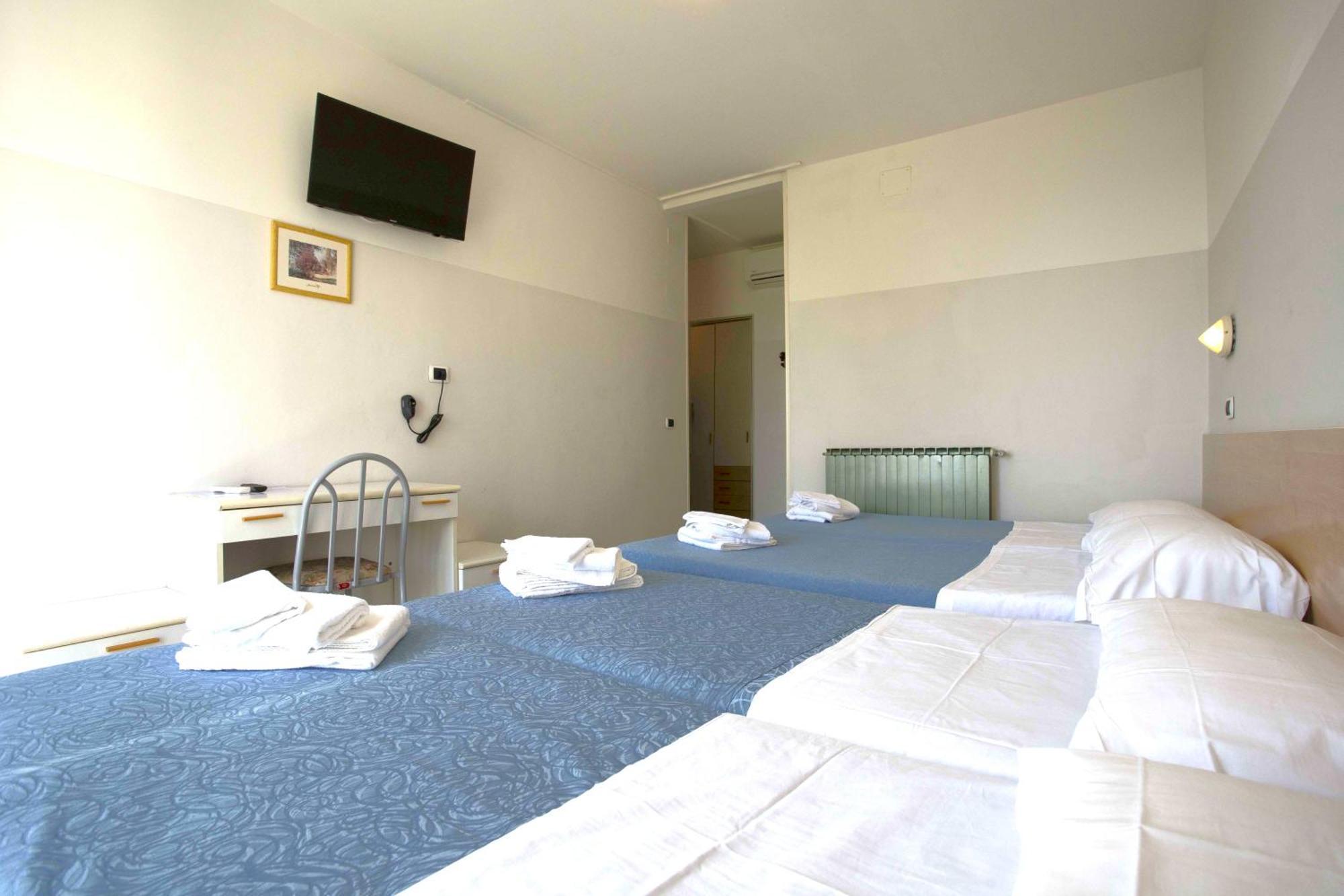 Hotel Selene - Vista Mare Riccione Phòng bức ảnh